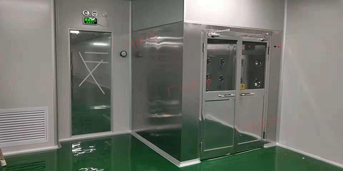 不同的風(fēng)淋室可能具有不同的入口尺寸要求